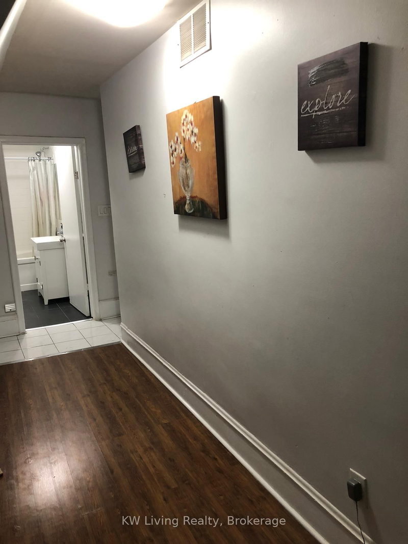 3rd Floor - 377 Dundas Street W