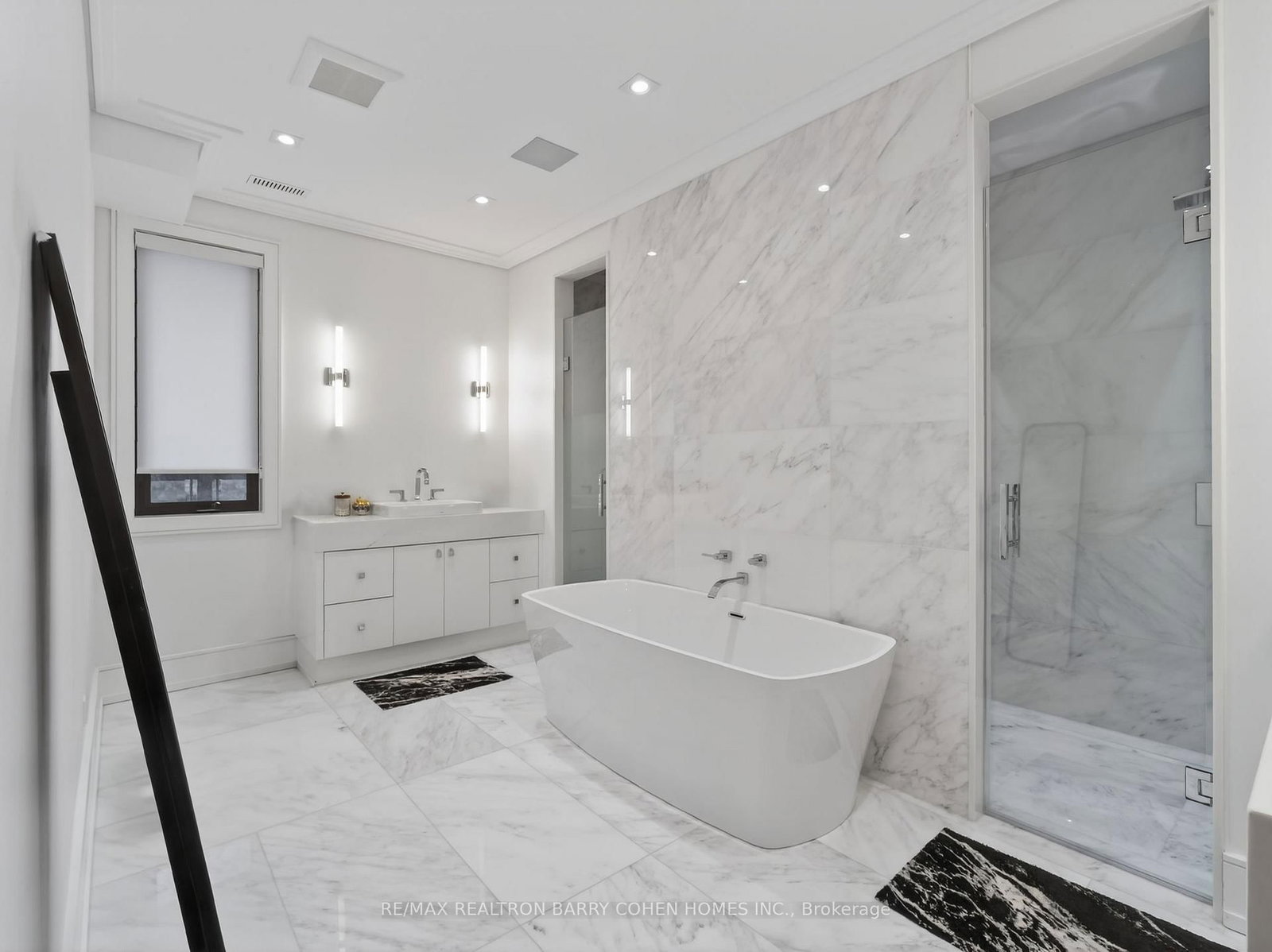 4 Forest Wood • Toronto, ON photo 19