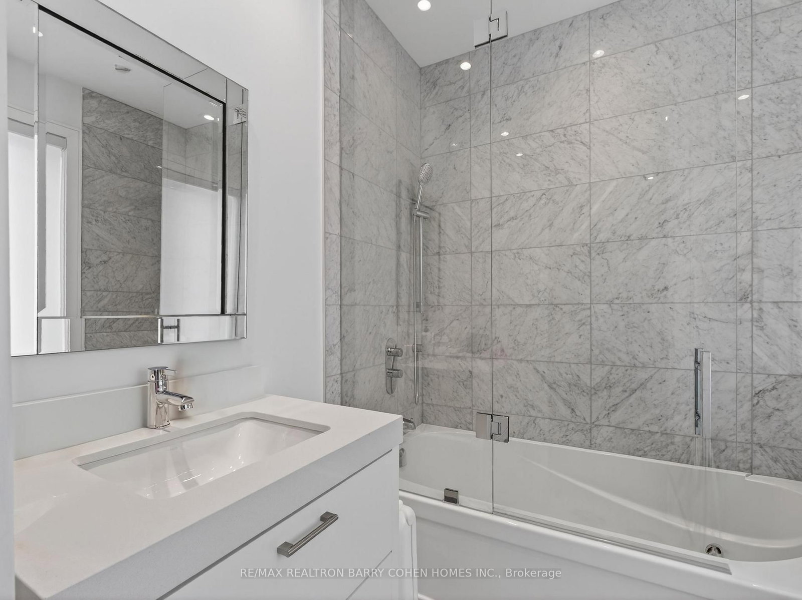 4 Forest Wood • Toronto, ON photo 23