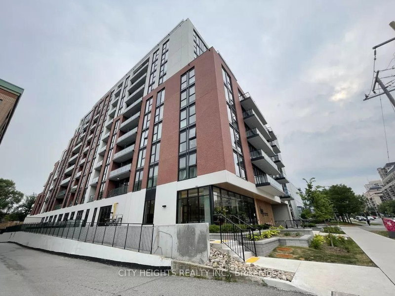 325 - 699 Sheppard Avenue E