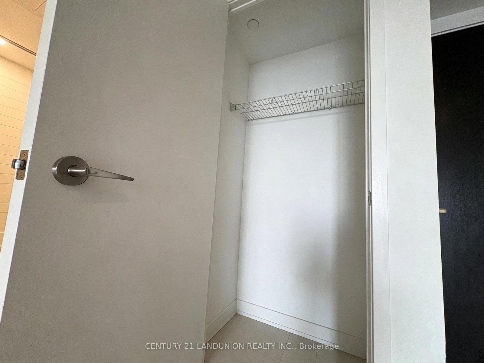 18 Maitland Terrace • #1808 • Toronto, ON photo 17