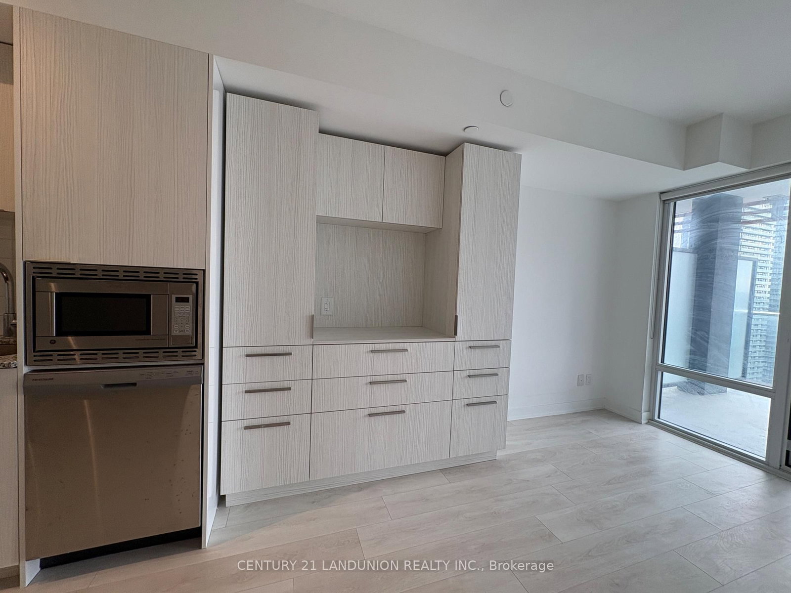18 Maitland Terrace • #1808 • Toronto, ON photo 19