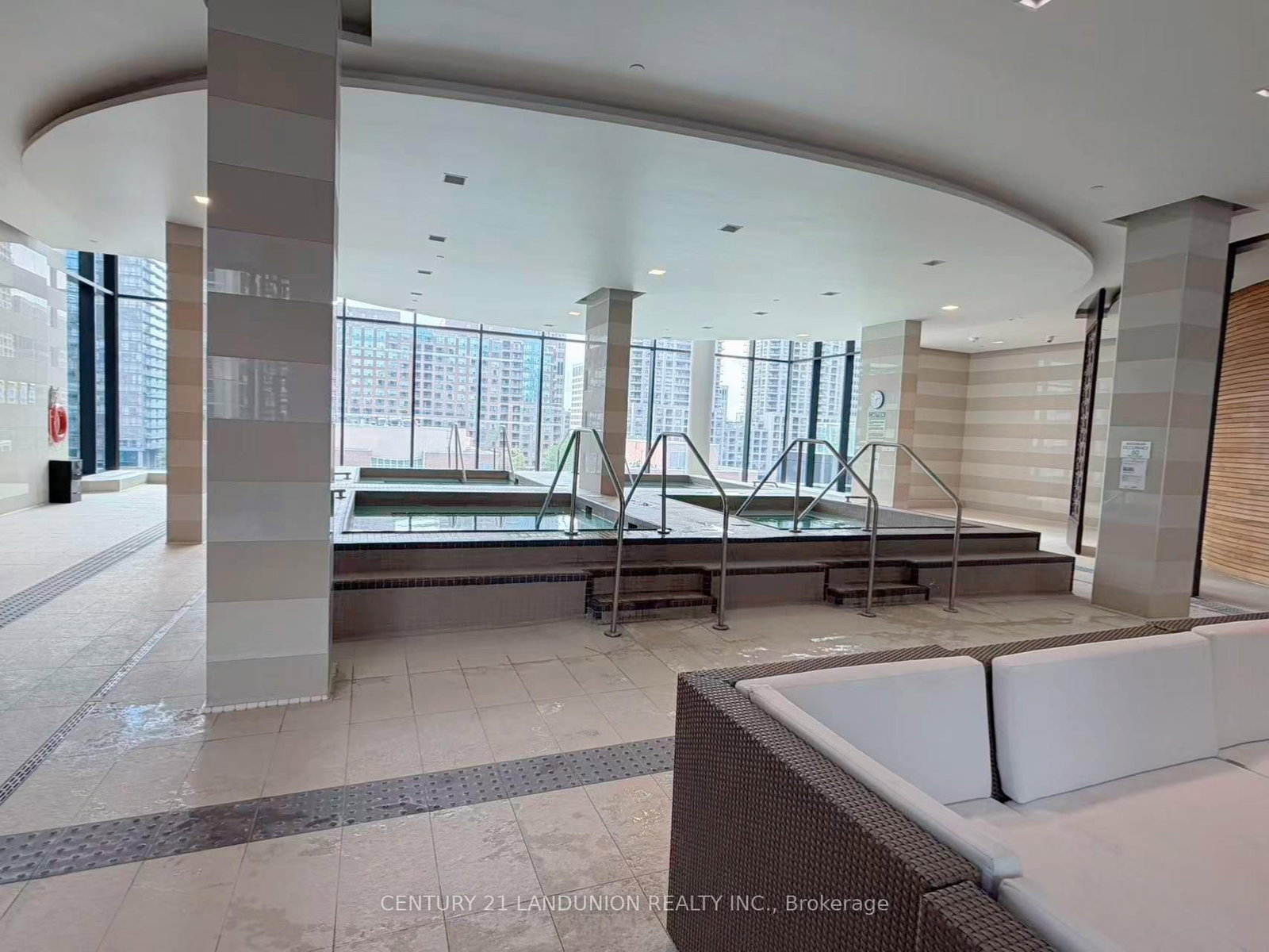 18 Maitland Terrace • #1808 • Toronto, ON photo 27