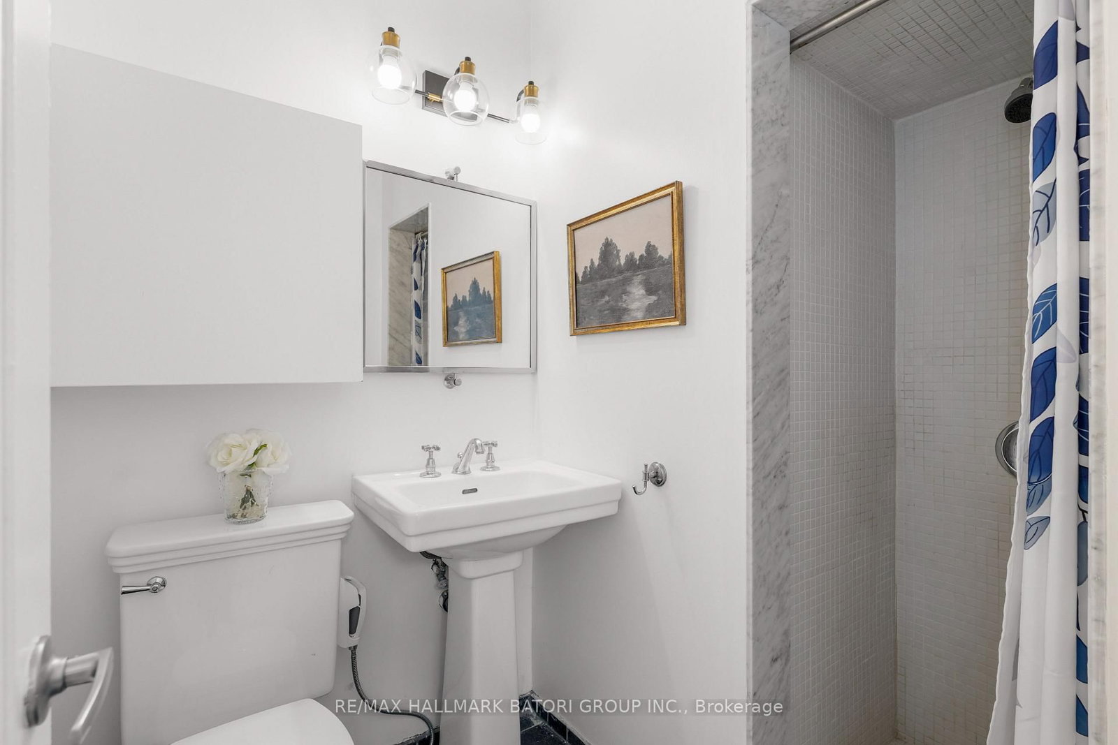 555 Castlefield Avenue • Toronto, ON photo 25