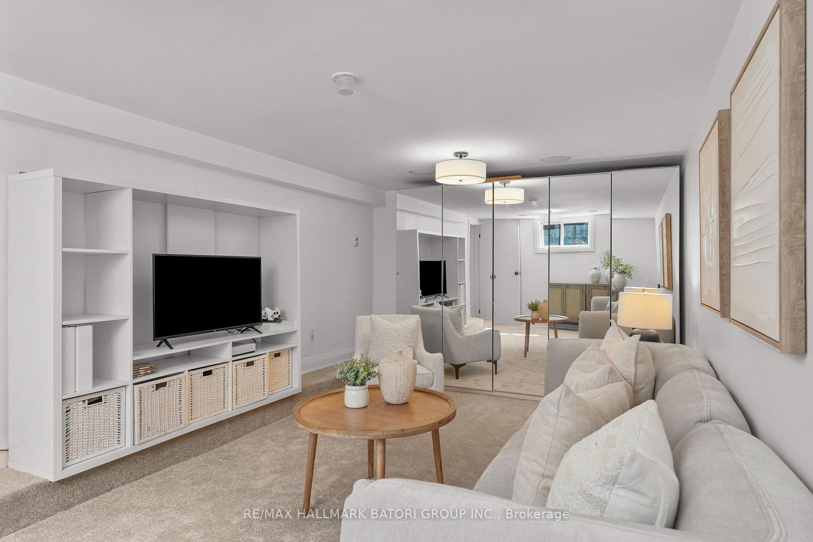 555 Castlefield Avenue • Toronto, ON photo 29