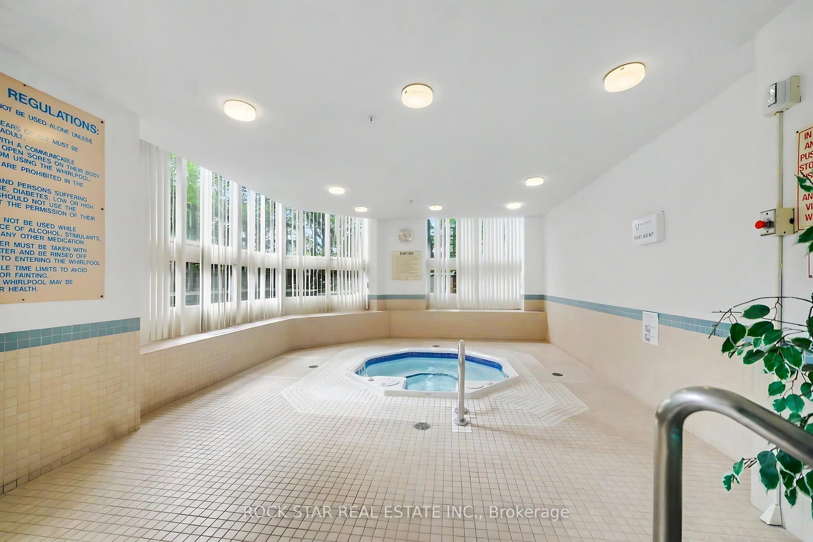 5 Kenneth Avenue • #701 • Toronto, ON photo 38