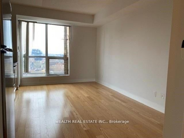2210 - 1 Scott Street