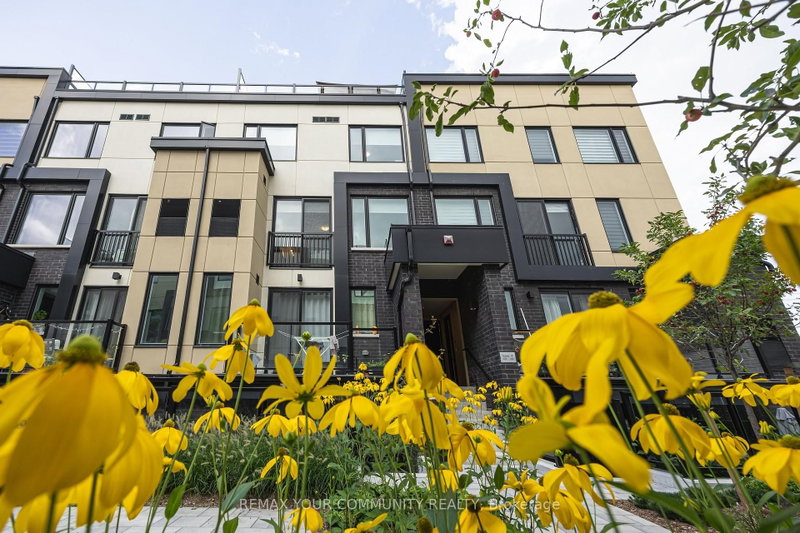 220 - 1650 Victoria Park Avenue