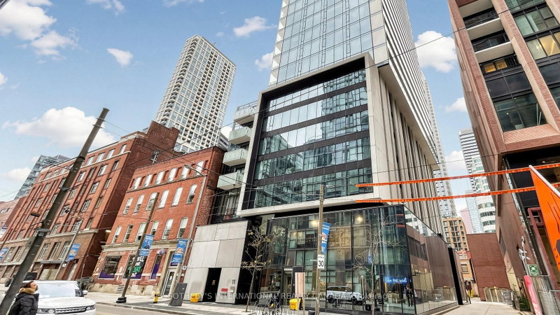 2807 - 11 Charlotte Street