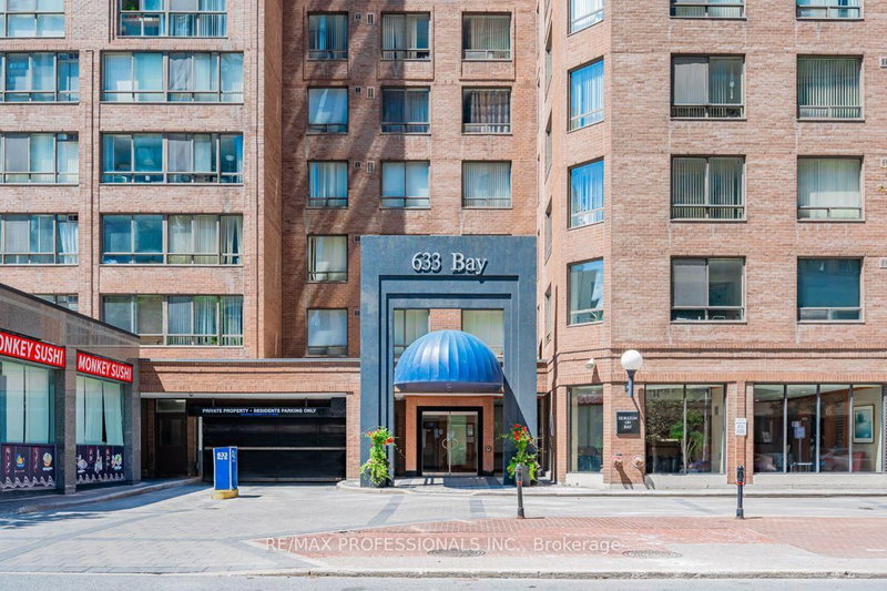 502 - 633 Bay Street