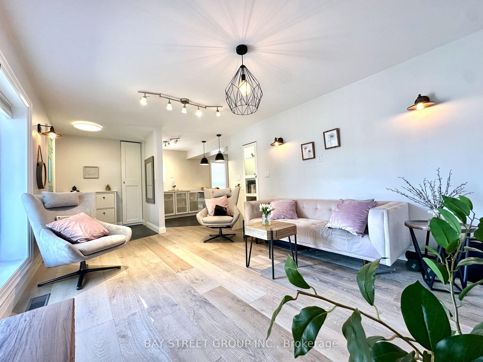 Detached House for sale at 99 Park Home Avenue, Toronto, Ontario, M2N 1W7 - Willowdale West - MLS: C13708346