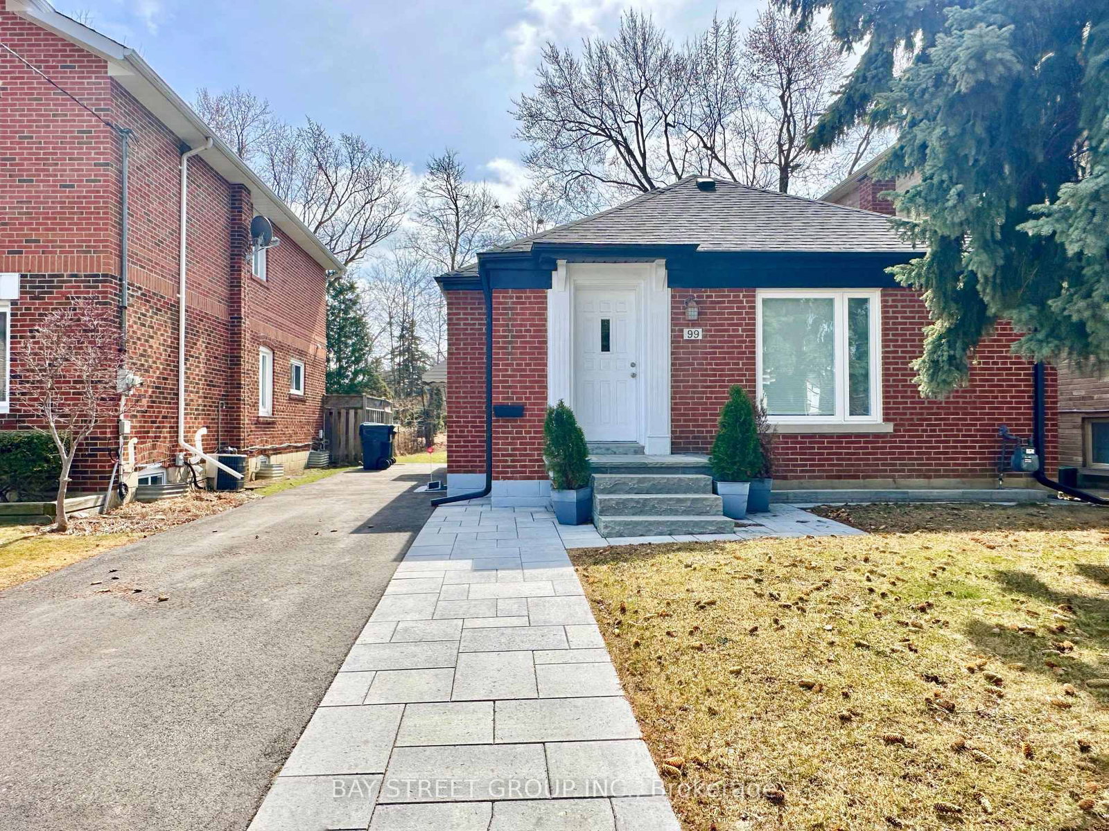 Detached House for sale at 99 Park Home Avenue, Toronto, Ontario, M2N 1W7 - Willowdale West - MLS: C13708346