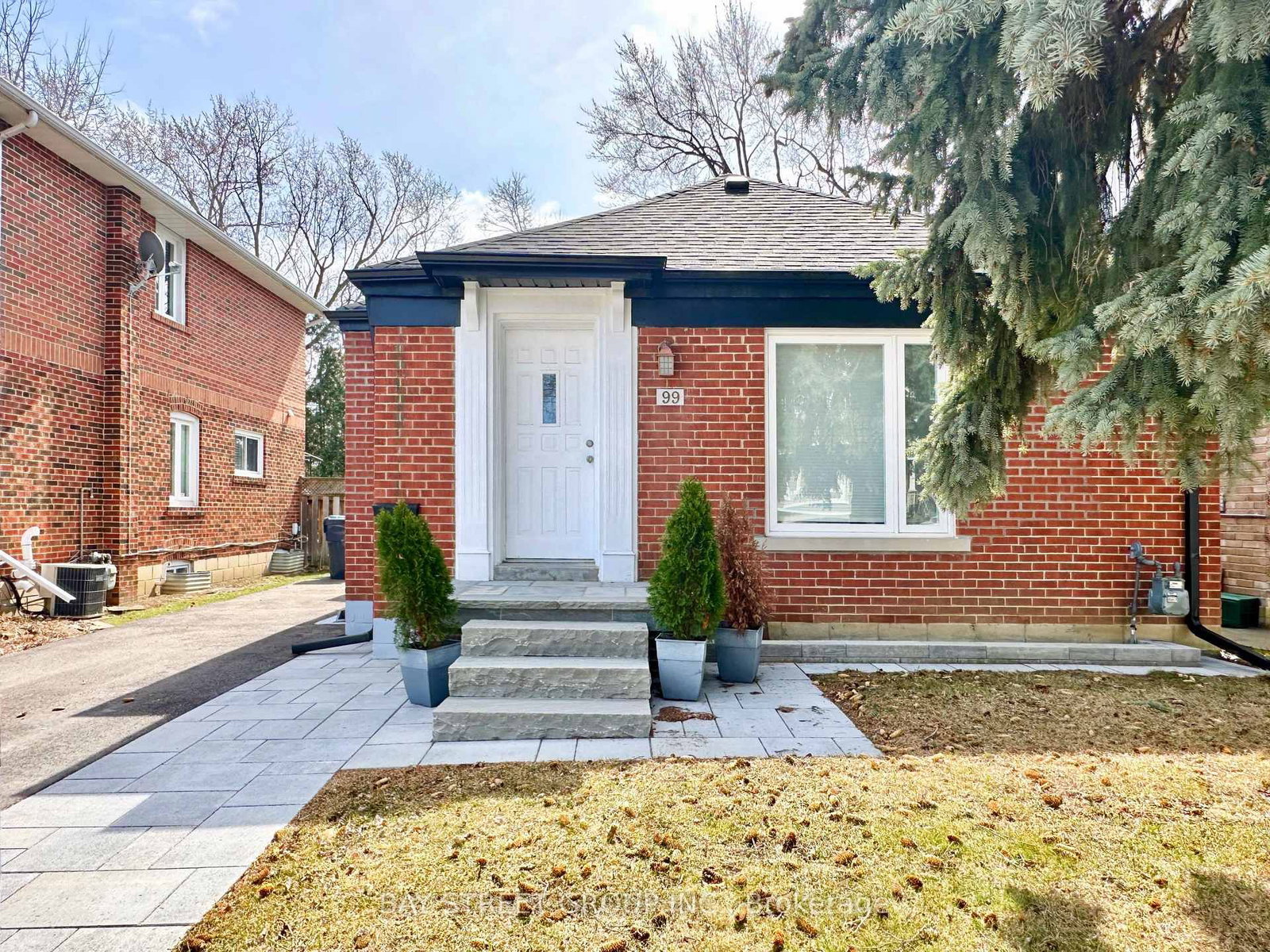 Detached House for sale at 99 Park Home Avenue, Toronto, Ontario, M2N 1W7 - Willowdale West - MLS: C13708346
