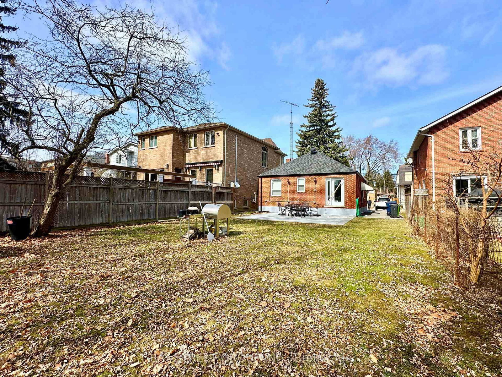 Listing Image 8
