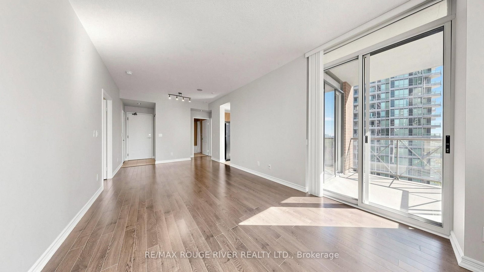 28 Byng Avenue • #1003 • Toronto, ON photo 10