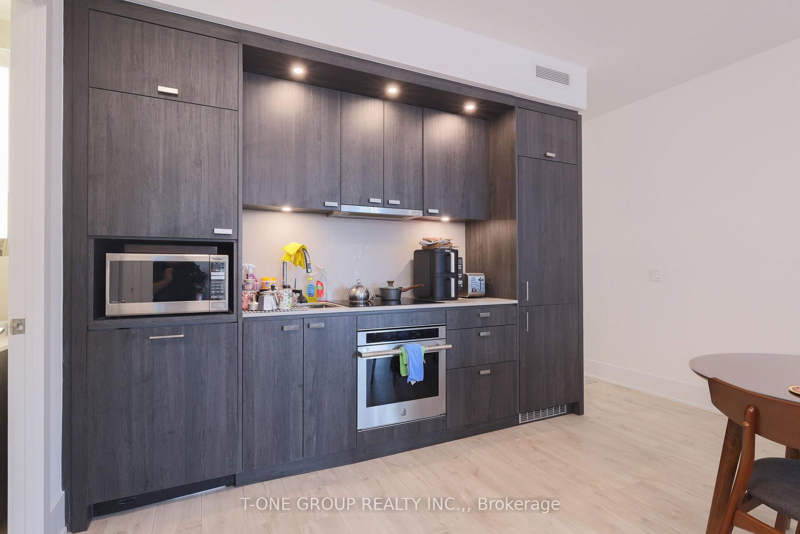 470 Front Street W • #815 • Toronto, ON photo 11