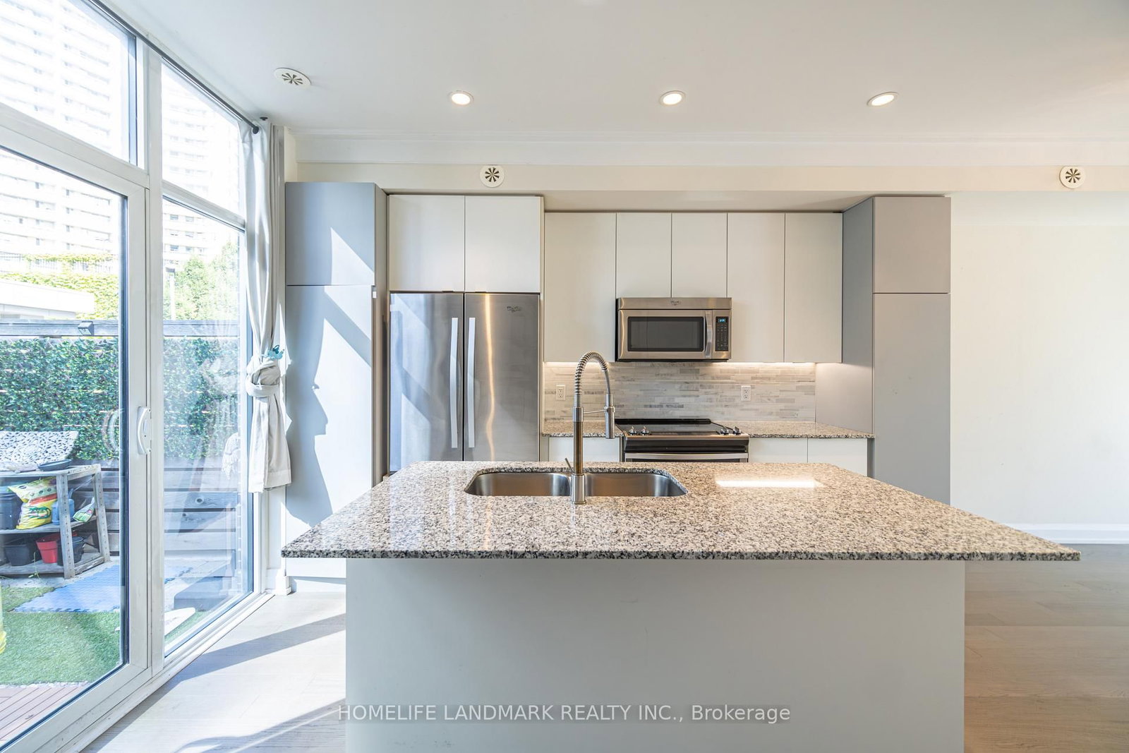 Condo for sale at TH12-18 Graydon Hall Drive, Toronto, Ontario, M3A 0A4 - Parkwoods-Donalda - MLS: C13708564