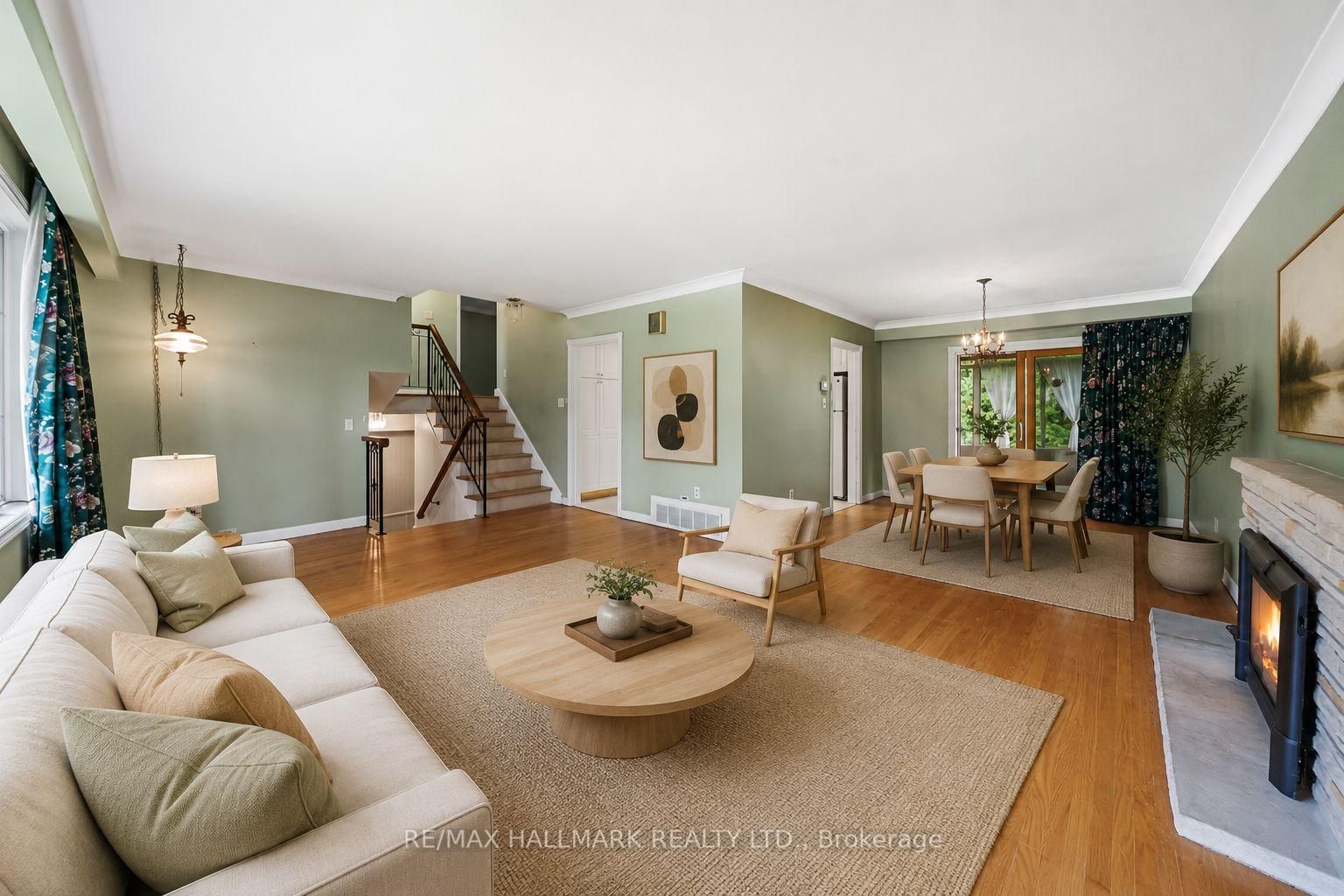 Listing Image 7