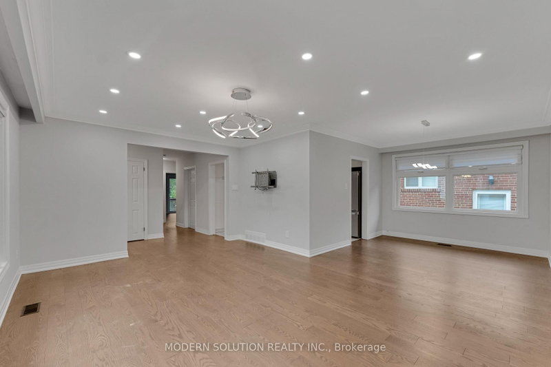 2 Caswell Dr photo 4
