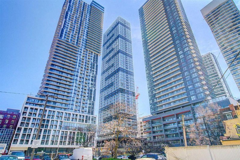 2905 - 181 Dundas Street E