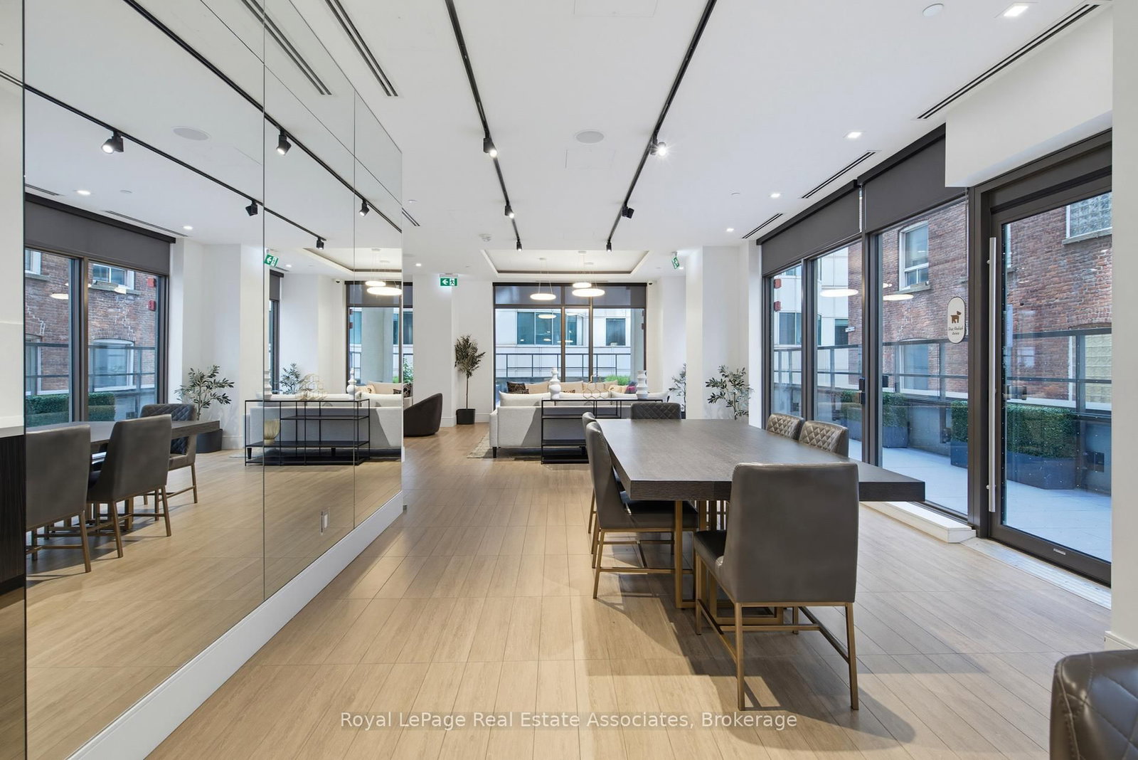 8 Widmer Street • #2403 • Toronto, ON photo 21