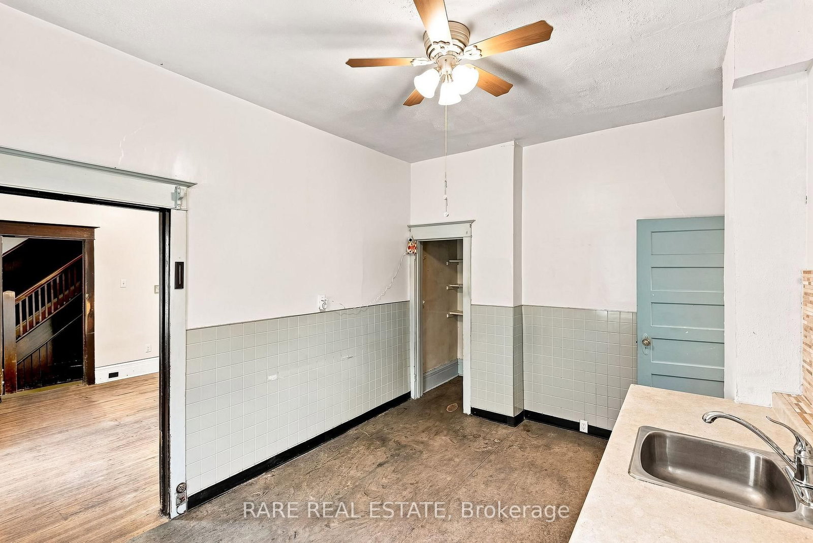 198 1/2 Carlton Street • Toronto, ON photo 13