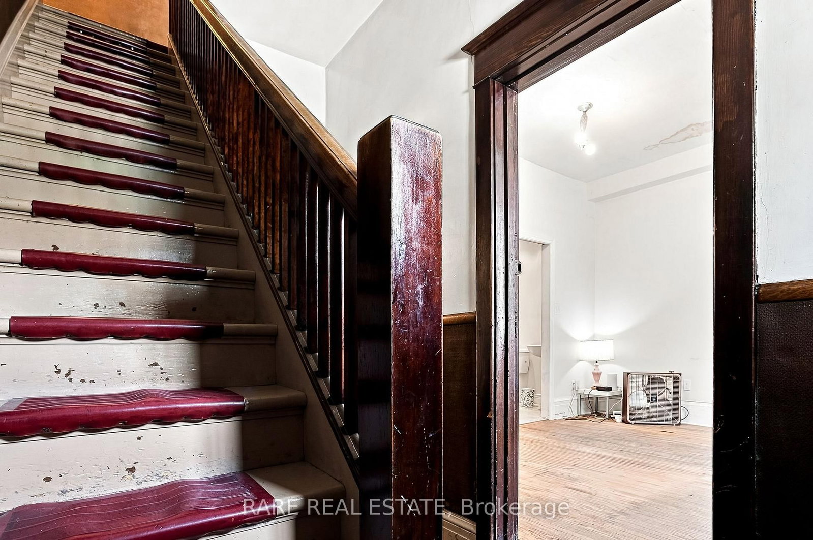 198 1/2 Carlton Street • Toronto, ON photo 25