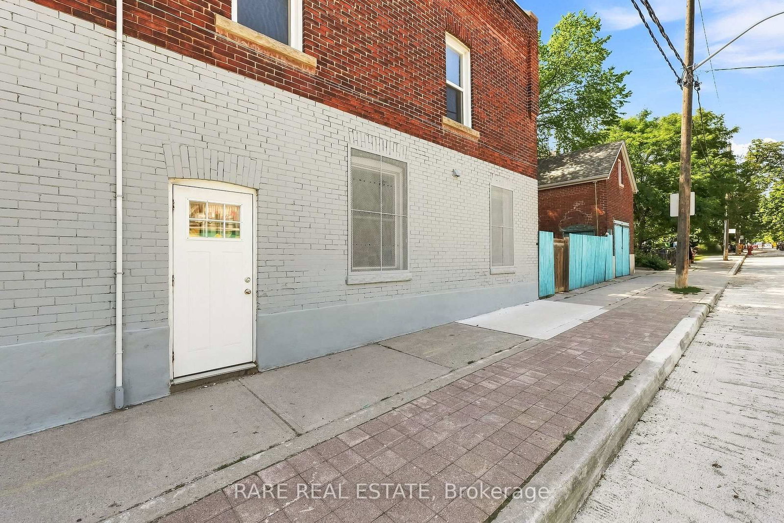 198 1/2 Carlton Street • Toronto, ON photo 36