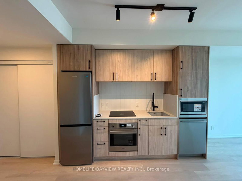 1504 - 109 Erskine Avenue
