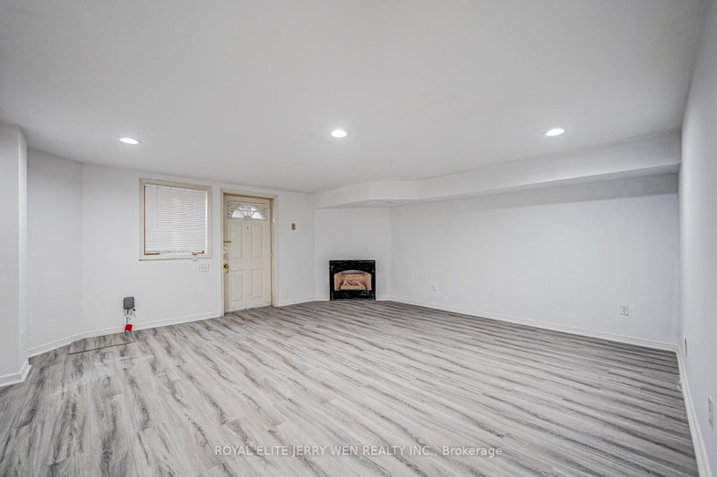 basemt - 171 Lawrence Avenue W