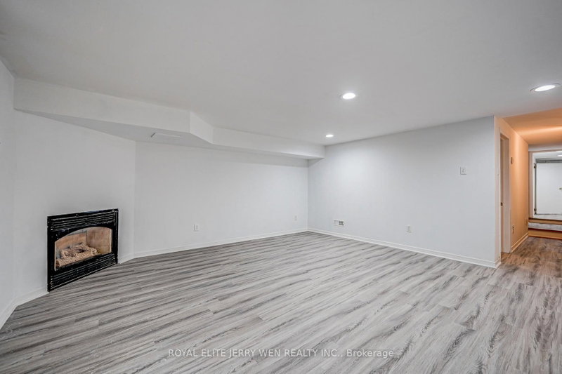 basemt - 171 Lawrence Avenue W