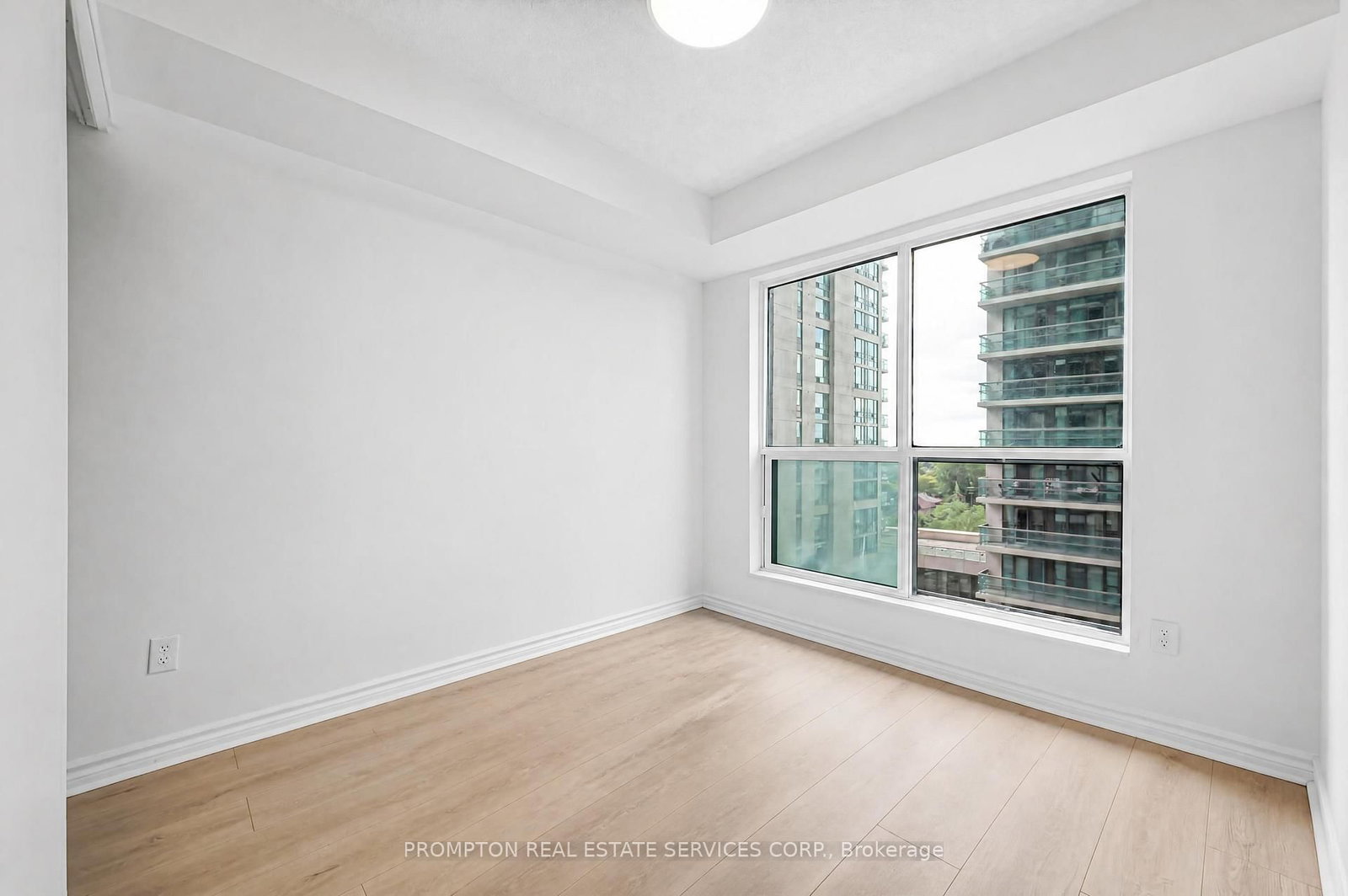 7 Lorraine Drive • #807 • Toronto, ON photo 15