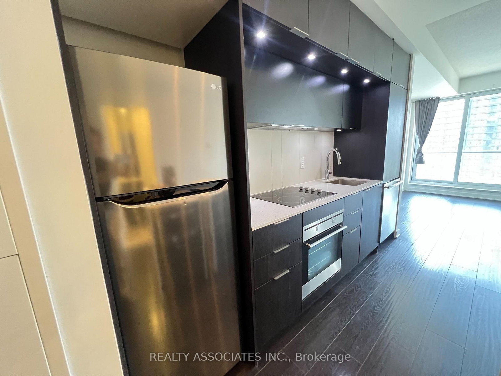 170 Sumach Street • #2008 • Toronto, ON photo 10