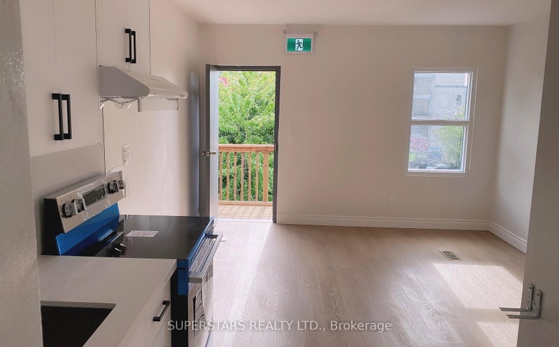 home for lease on 4-122 Huron Street