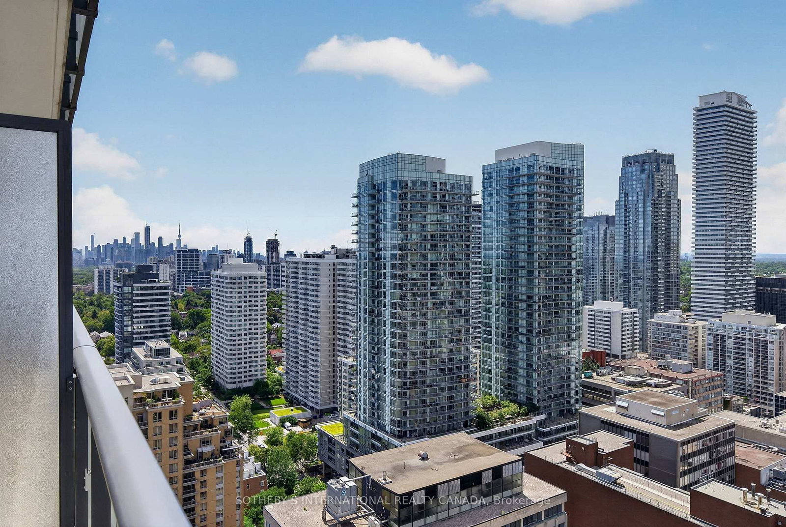 161 Roehampton Avenue • #3001 • Toronto, ON photo 11