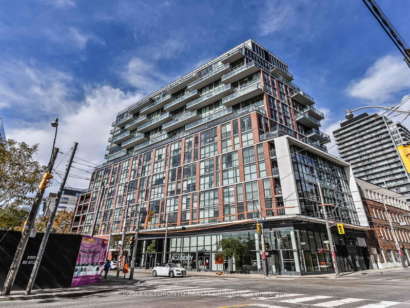 319 - 318 King Street E