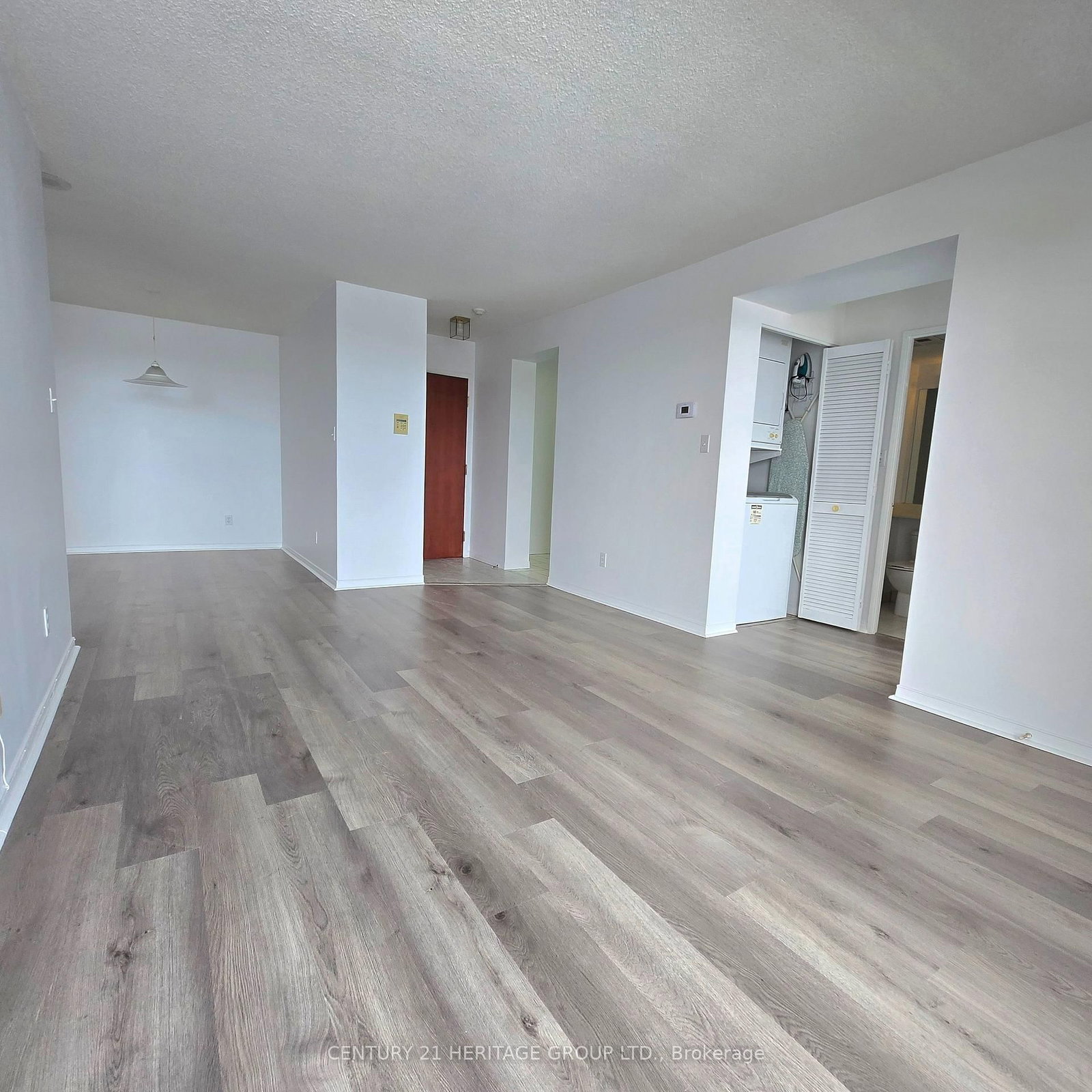 18 Hillcrest Avenue • #1403 • Toronto, ON photo 17