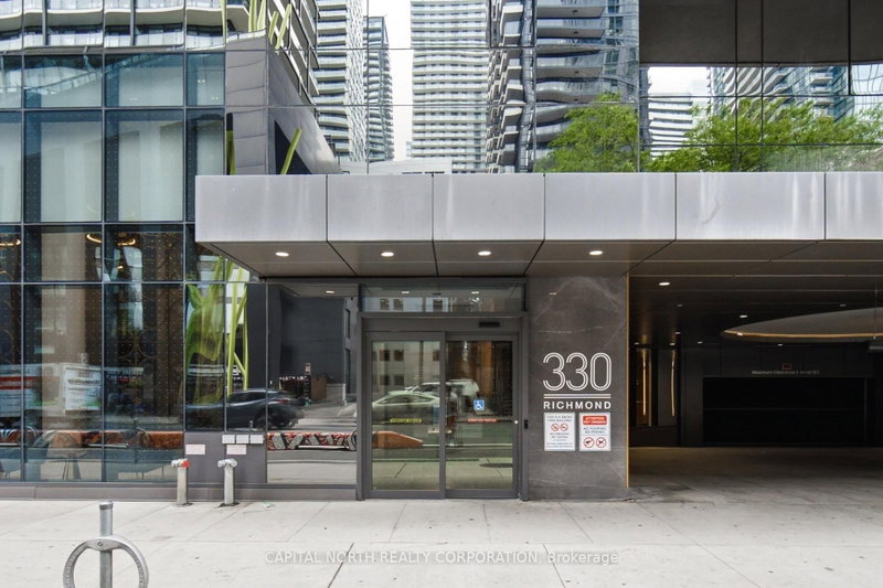 1612 - 330 Richmond Street W