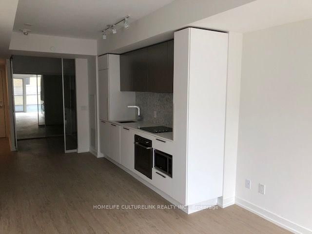 708 - 85 Wood Street