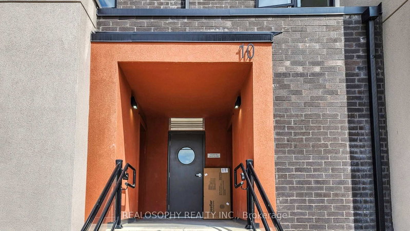 14 - 10 Marquette Avenue
