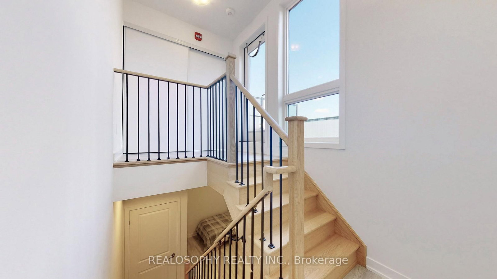 10 Marquette Avenue • #14 • Toronto, ON photo 38