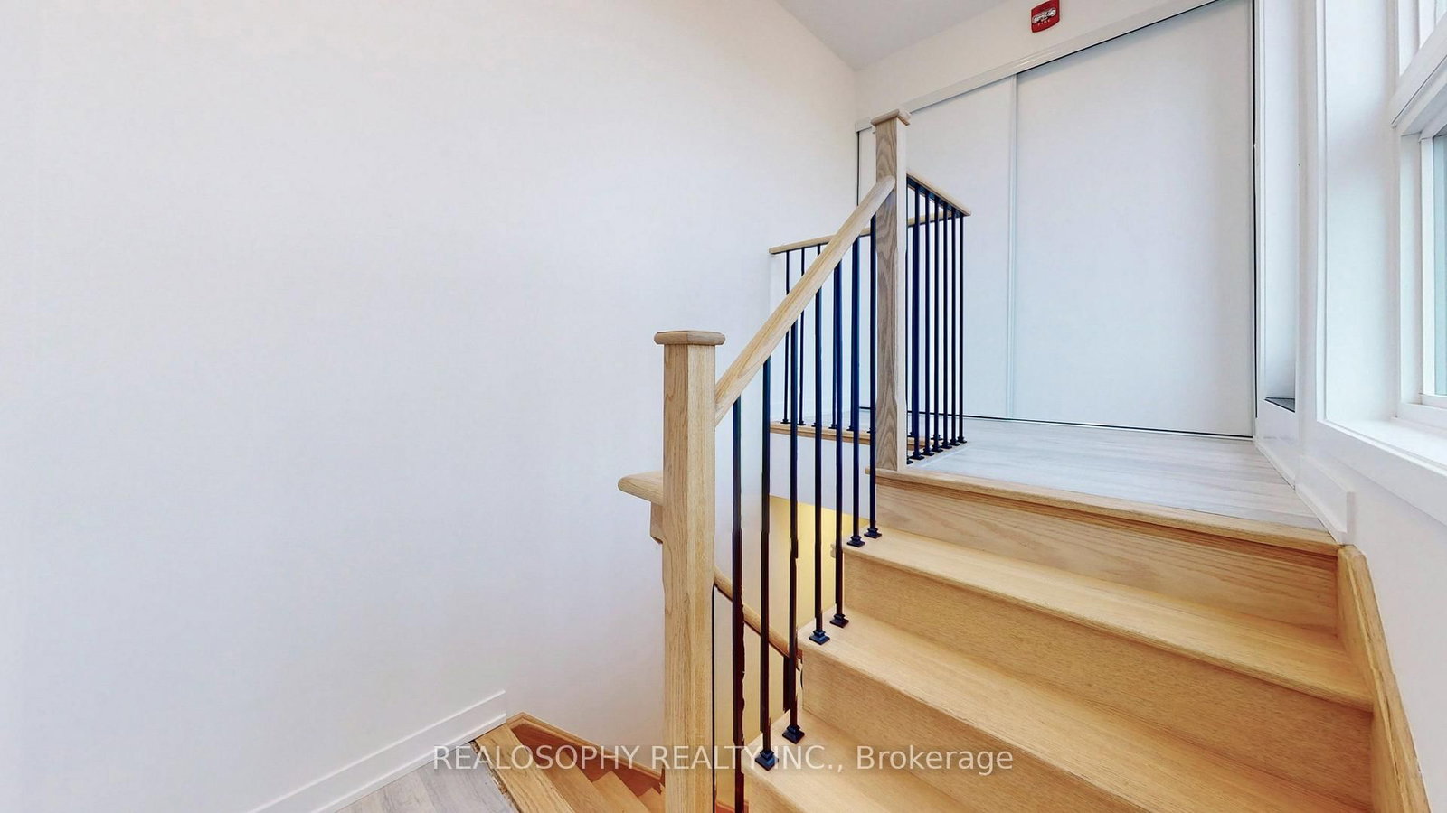 10 Marquette Avenue • #14 • Toronto, ON photo 39