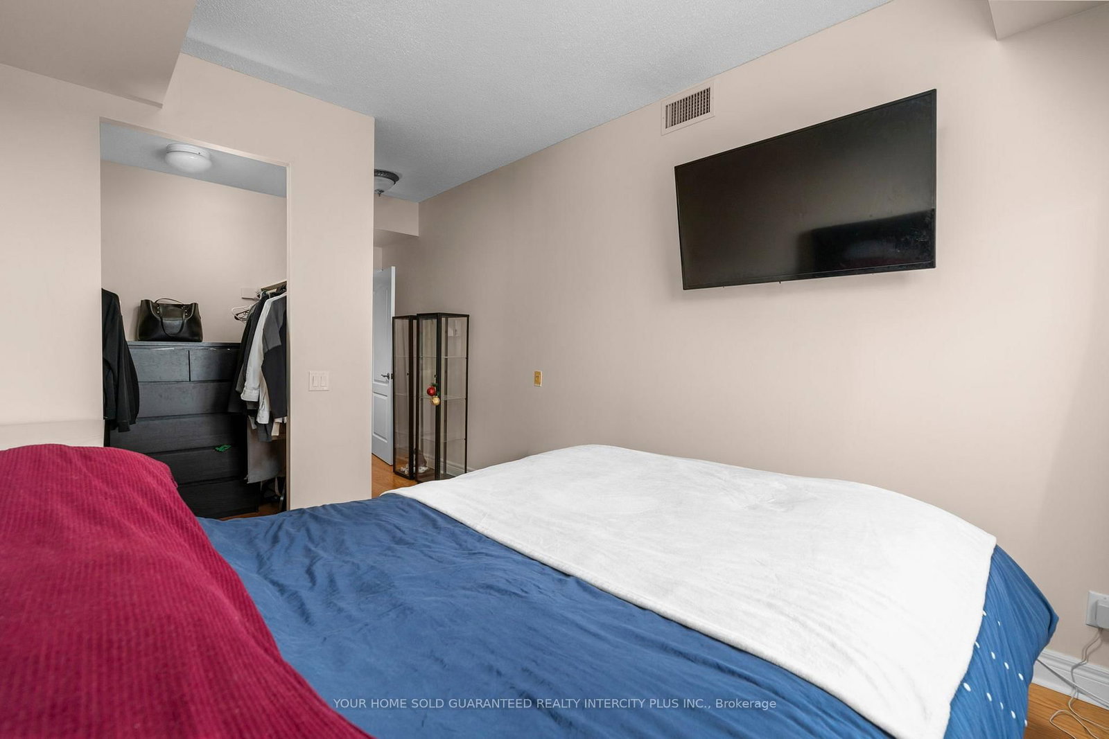 1 Clairtrell Road • #811 • Toronto, ON photo 20