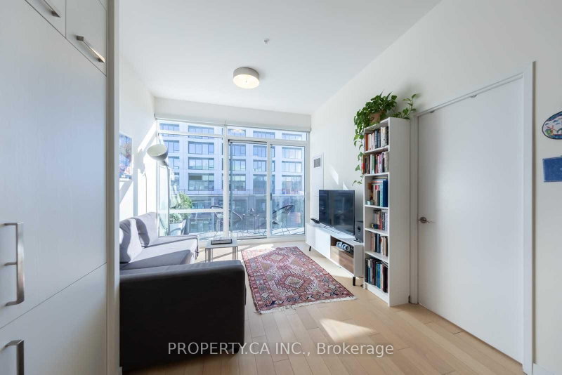 Ph S804 - 455 Front Street E