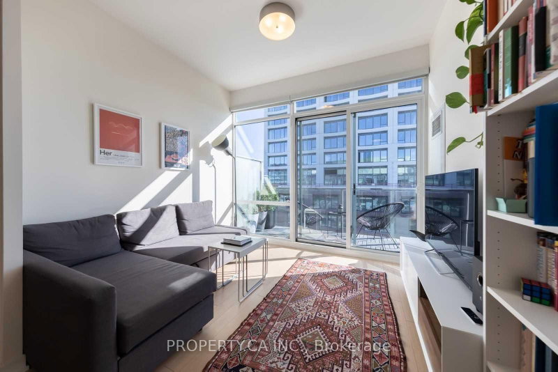 Ph S804 - 455 Front Street E