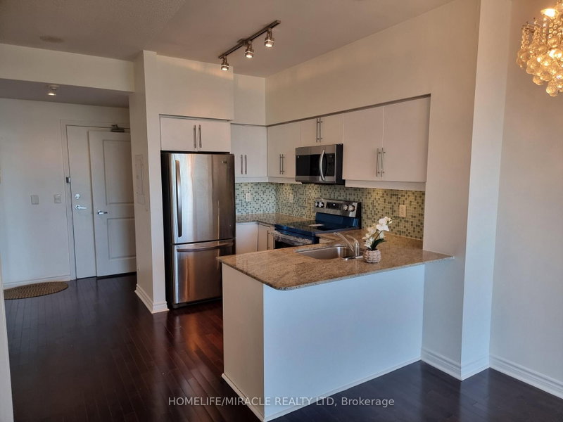 512 - 2885 Bayview Avenue