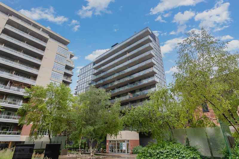 704 - 478 King Street W