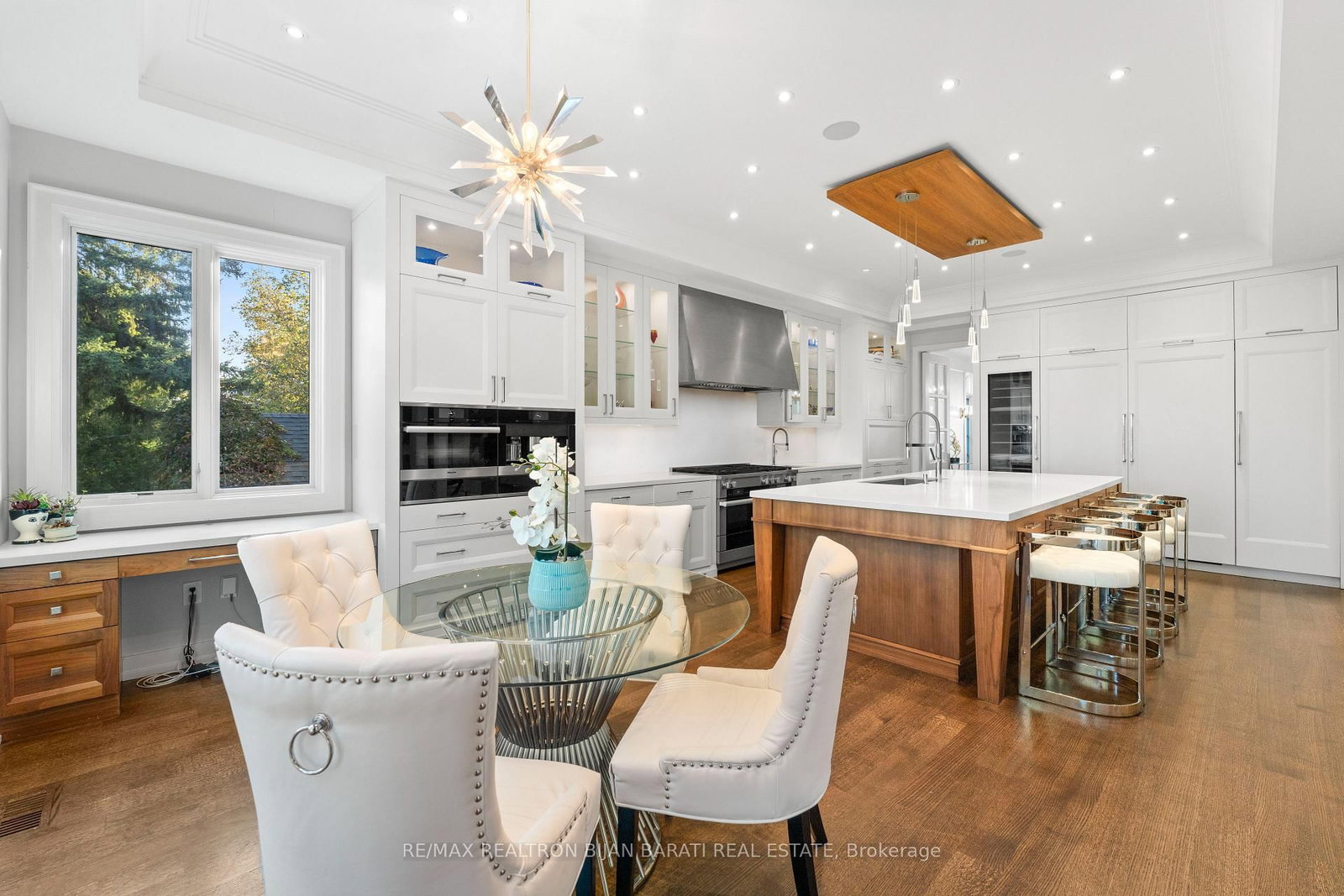 238 St Leonards Avenue • Toronto, ON photo 13