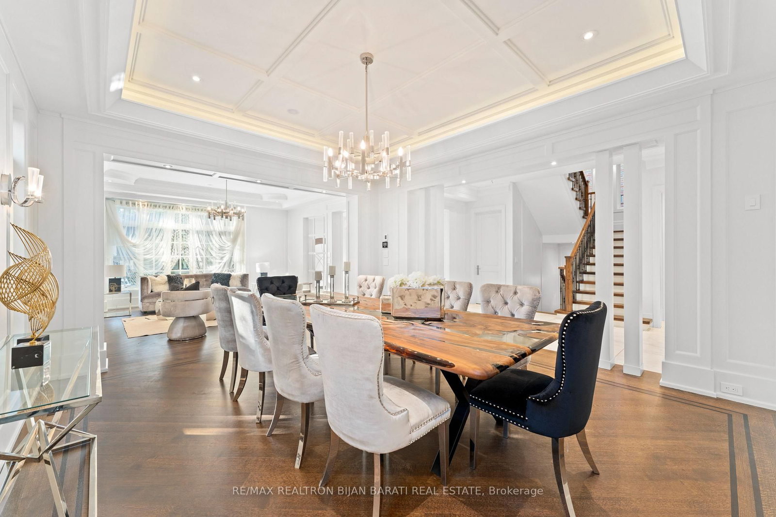 238 St Leonards Avenue • Toronto, ON photo 20