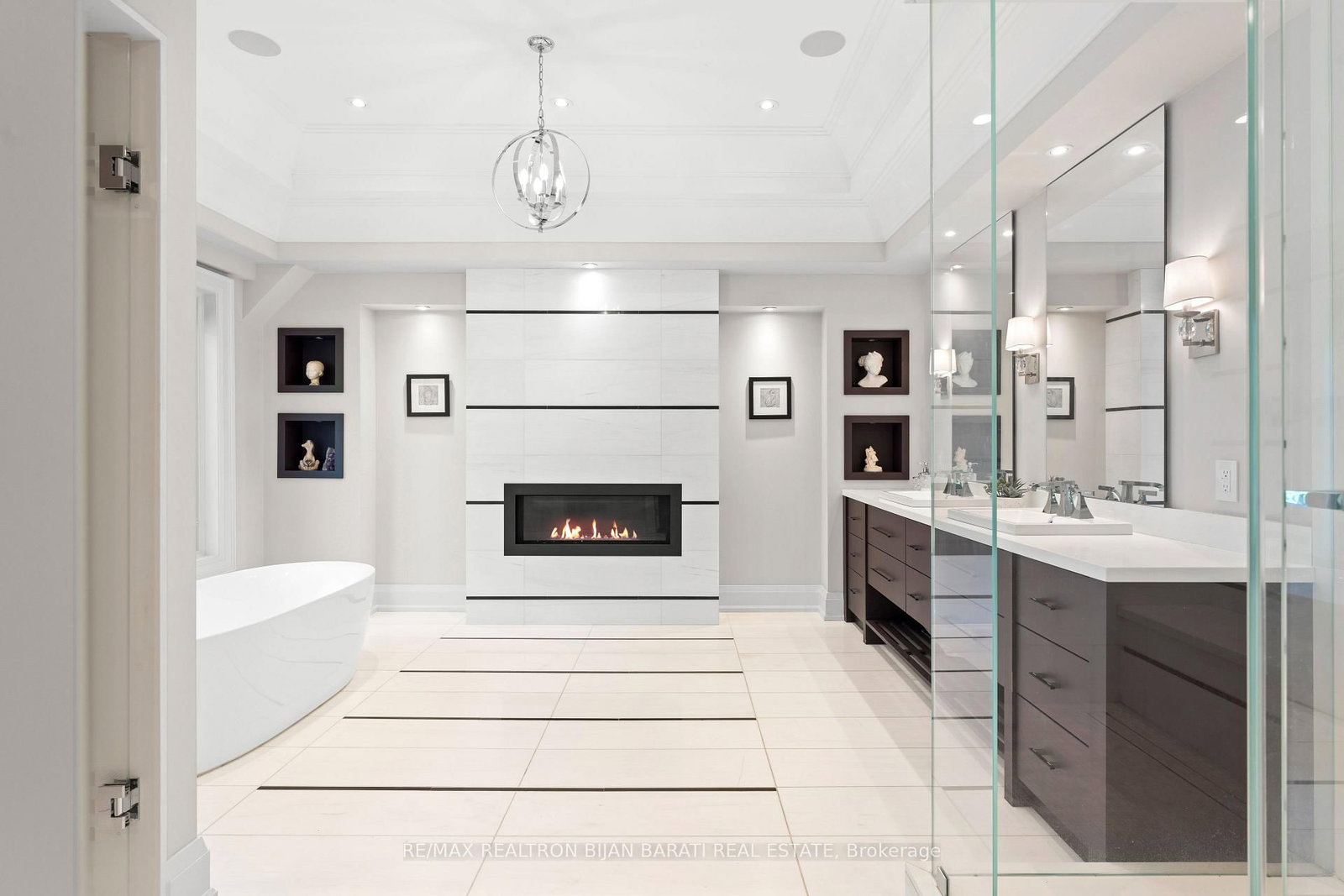 238 St Leonards Avenue • Toronto, ON photo 26